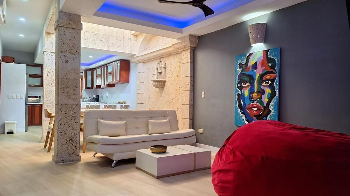 Walled Visitors Ok 5 Bedroom With Jacuzzi Apartamento