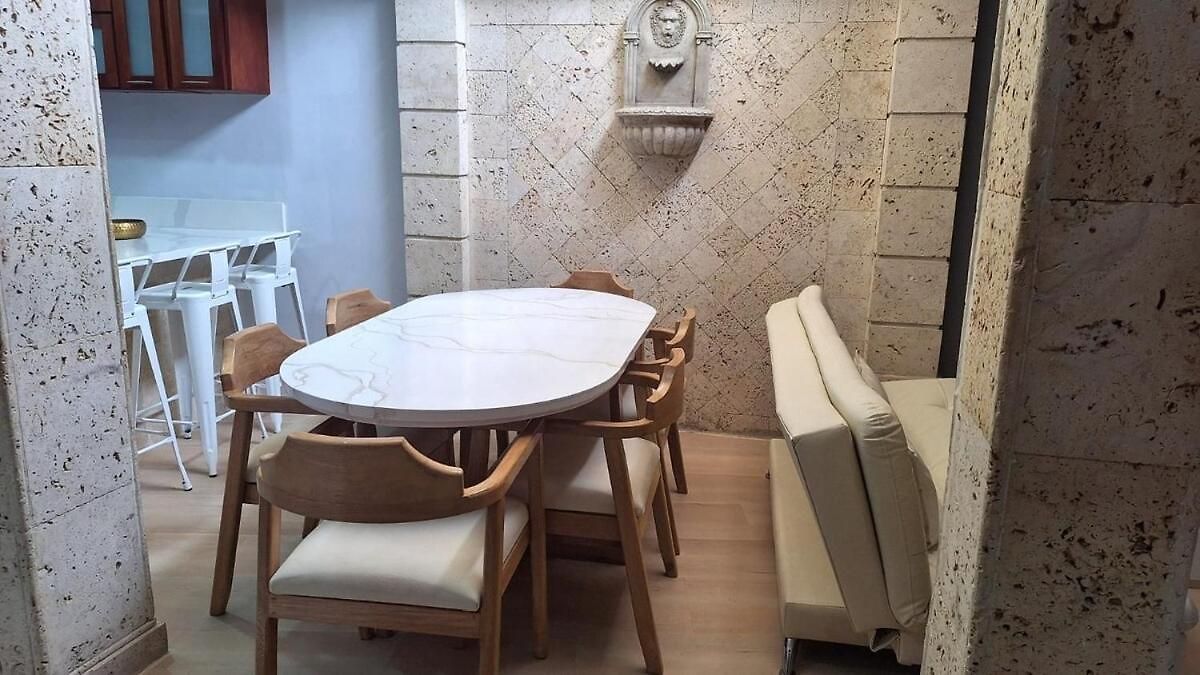 Walled Visitors Ok 5 Bedroom With Jacuzzi