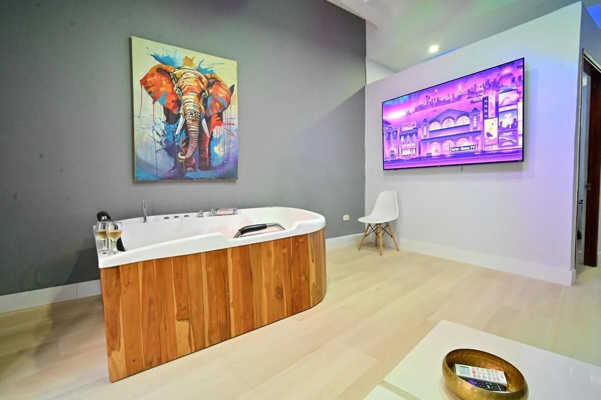 Apartamento Walled Visitors Ok 5 Bedroom With Jacuzzi *