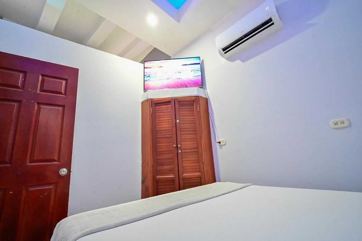 Walled Visitors Ok 5 Bedroom With Jacuzzi