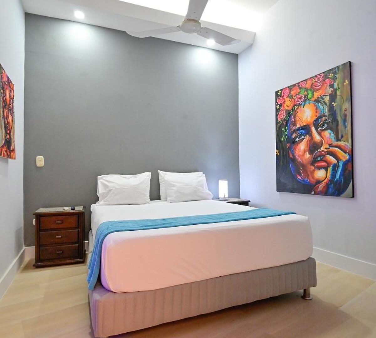 Walled Visitors Ok 5 Bedroom With Jacuzzi Apartamento Cartagena
