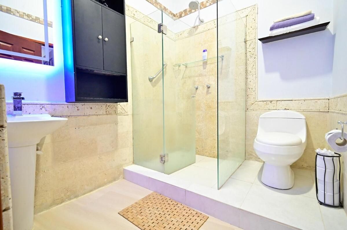 Walled Visitors Ok 5 Bedroom With Jacuzzi Apartamento Cartagena
