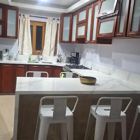 Walled Visitors Ok 5 Bedroom With Jacuzzi Apartamento Cartagena