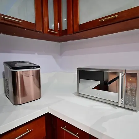 Apartamento Walled Visitors Ok 5 Bedroom With Jacuzzi *