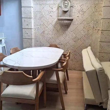 Walled Visitors Ok 5 Bedroom With Jacuzzi