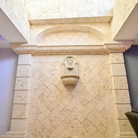 Walled Visitors Ok 5 Bedroom With Jacuzzi * Cartagena