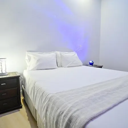 Walled Visitors Ok 5 Bedroom With Jacuzzi * Cartagena
